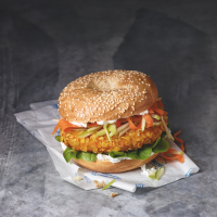 Crunchy Chikn Burger "Salomon Foodworld" 135g TK, 4x1,5kg/Krt., Btl.